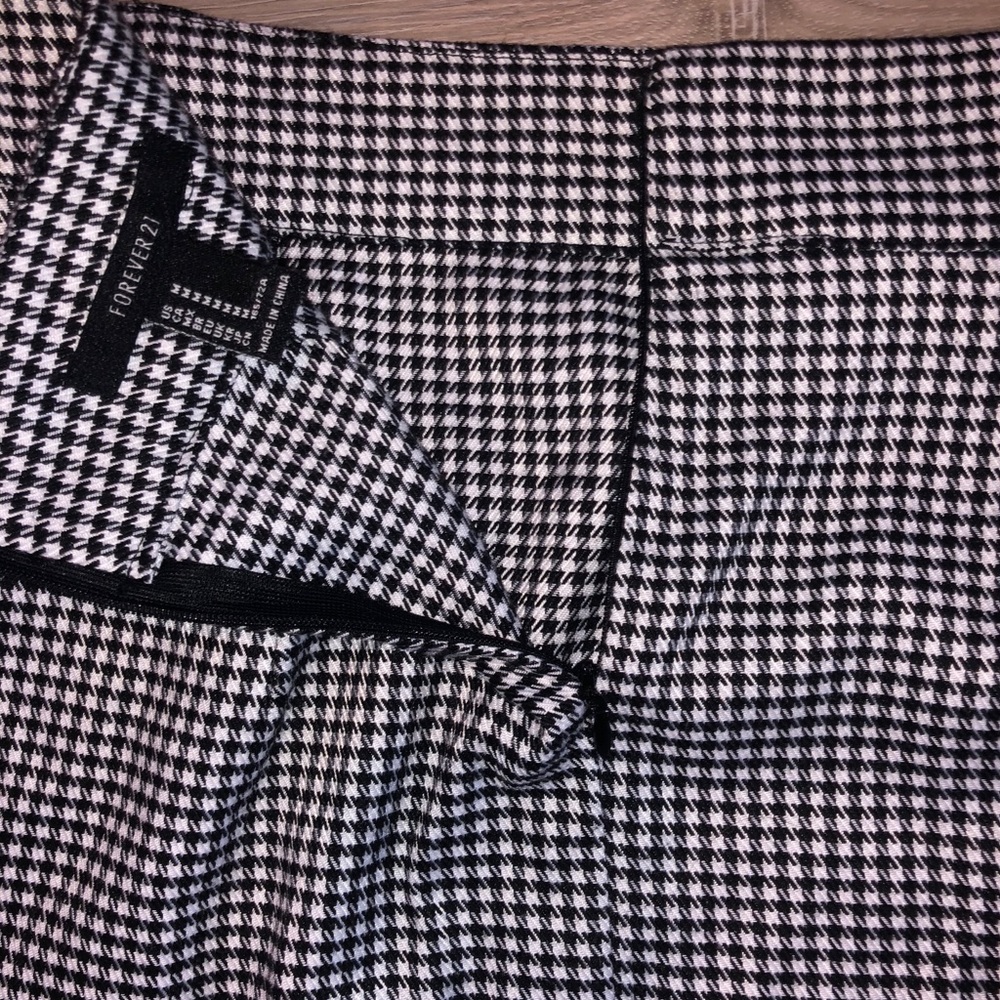 Mini Skirt - Picture 3 of 4